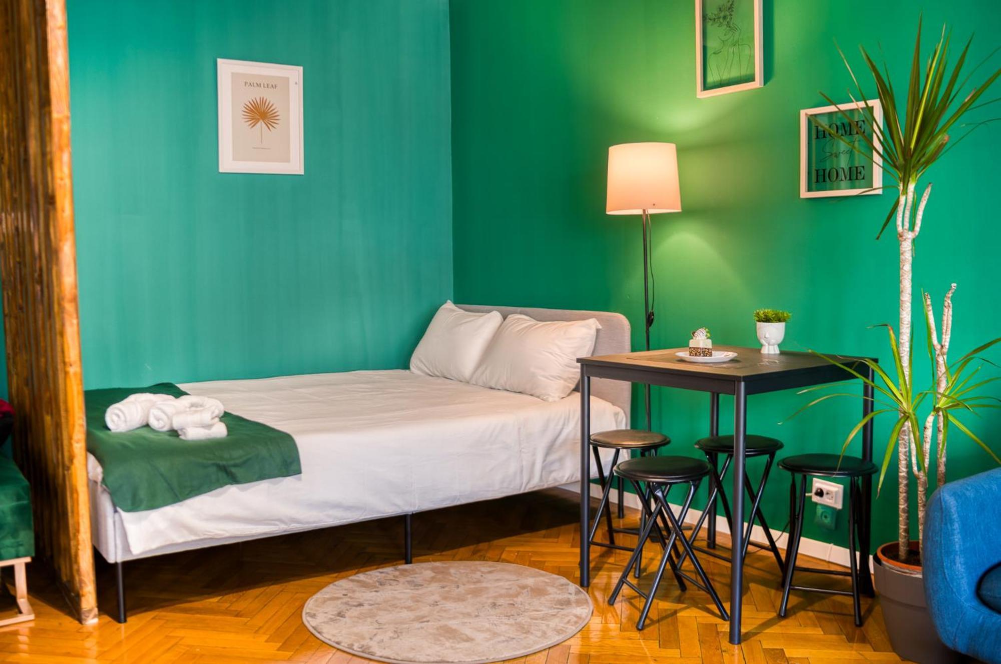 Hacienda Royal Palace - Central Designer Apartment Bucharest Luaran gambar